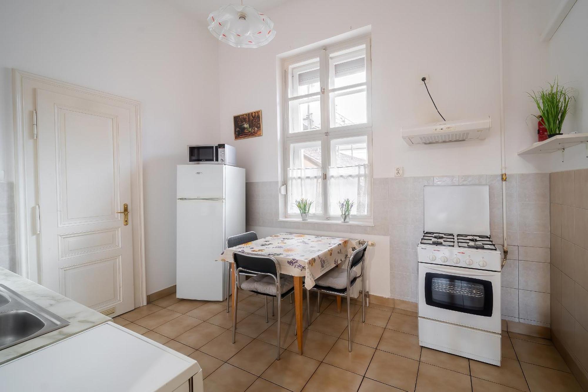 Tomka Apartman Сегед Экстерьер фото